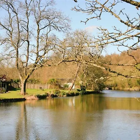 Riverbank Hideaway Newby Bridge